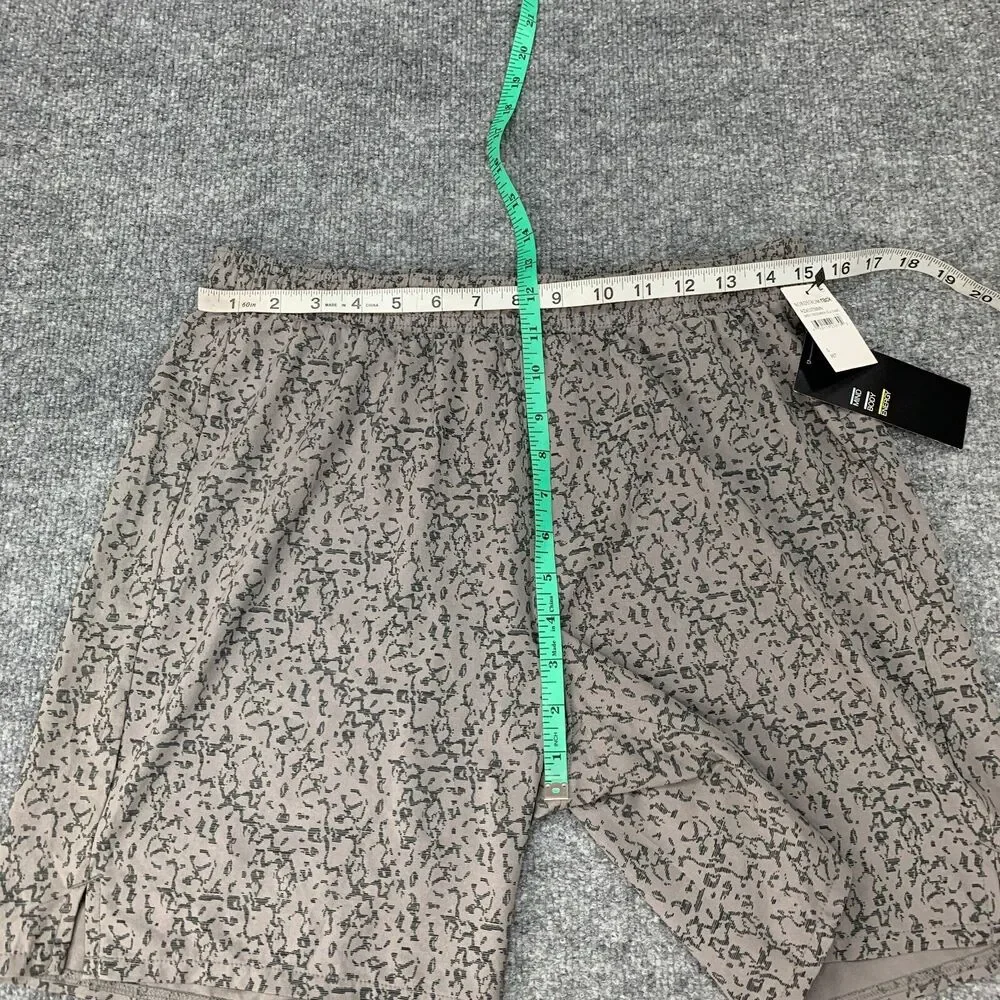 Z By Zella Traction Run Short Womens S Small Gray December Isla Camo Lightweight